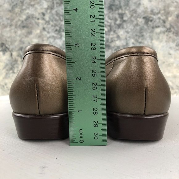 SAS Women's Size 7.5N Bronze Leather Comfort Slip On Closed Toe Loafers USA - Picture 7 of 12